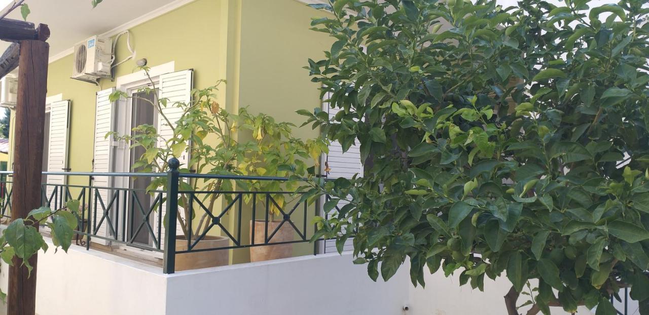 Vicky'S Place,Near Athens Airport Koropí Kültér fotó