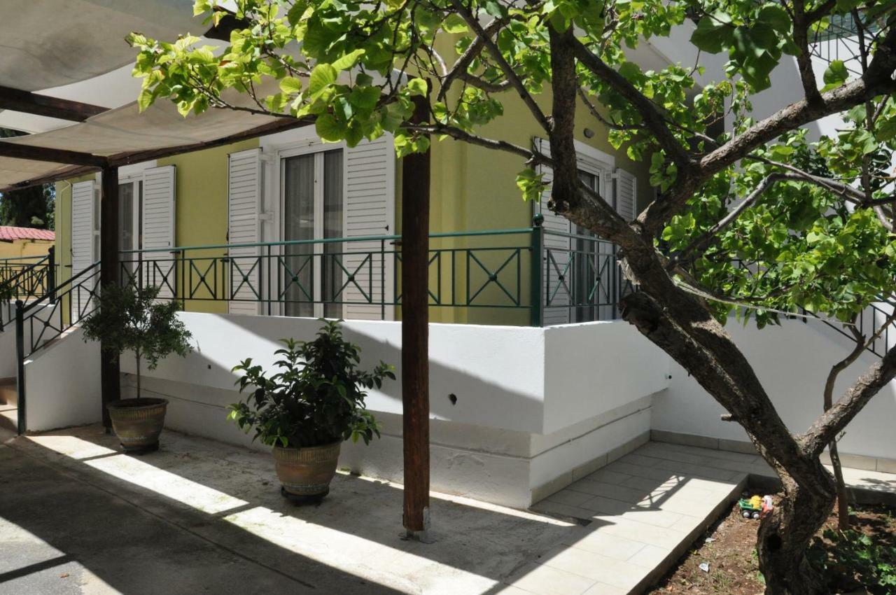 Vicky'S Place,Near Athens Airport Koropí Kültér fotó